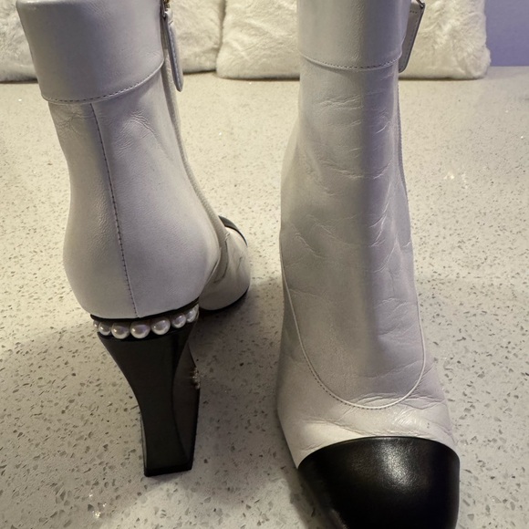 White and Black Leather Ankle Boots - Picture 6 of 7